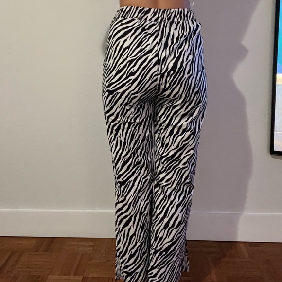 Zebra pants - Picture 3 of 4